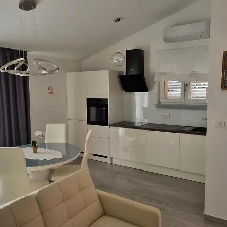 アパート Rosemary